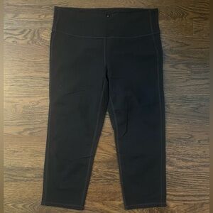 Athleta Black Capri Leggings